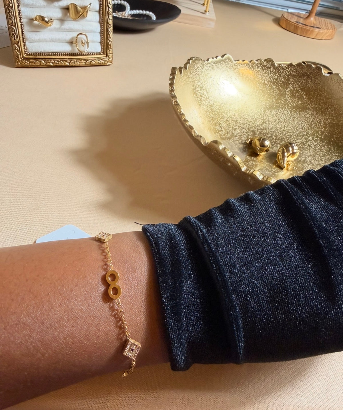Infinity Rhombus Crystal Bracelet