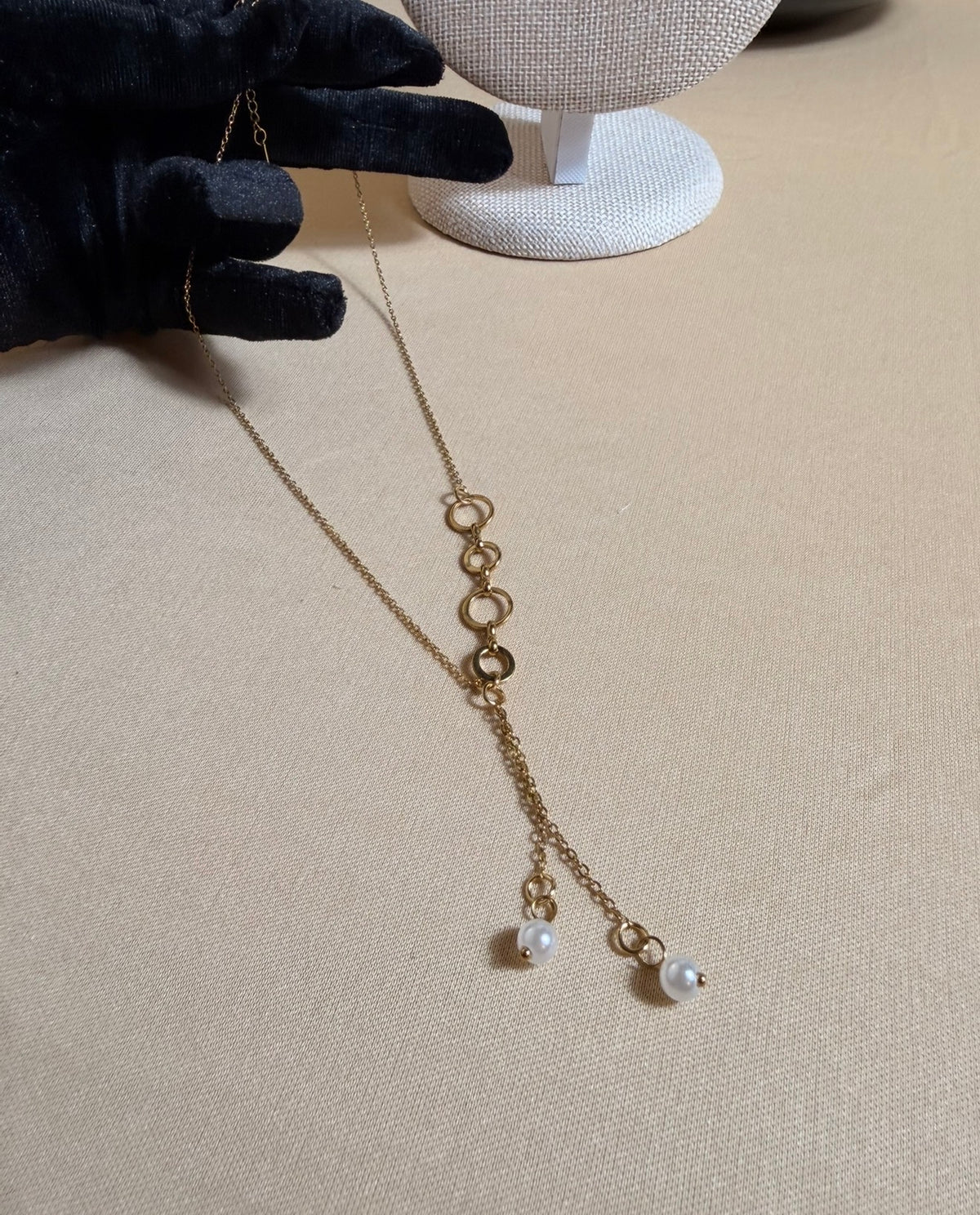 Élan Pearl Drop Lariat Necklace