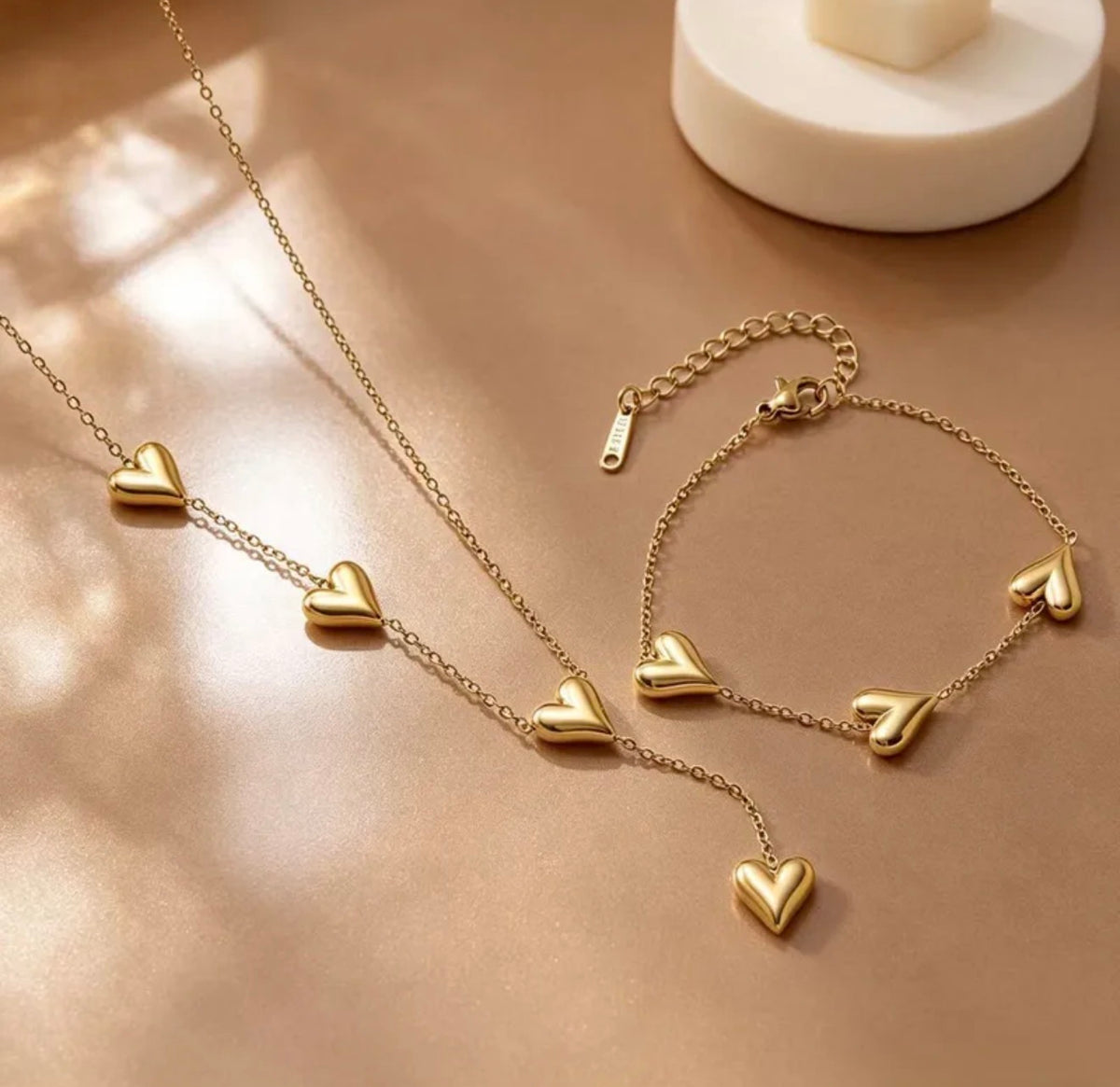 Heart Charm Jewelry Set – 18K Gold-Plated Titanium Steel Necklace & Bracelet